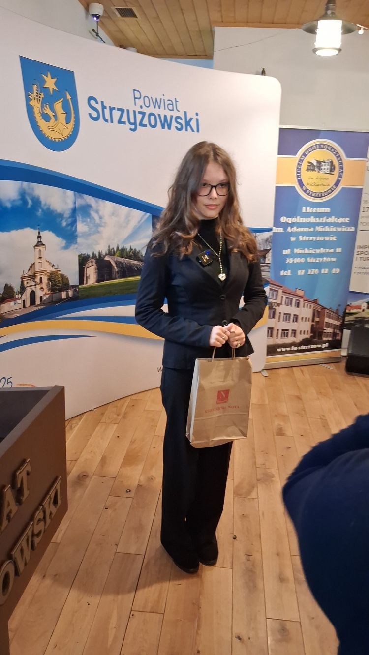 590040991 1325926716213402 6818152771087560478 n